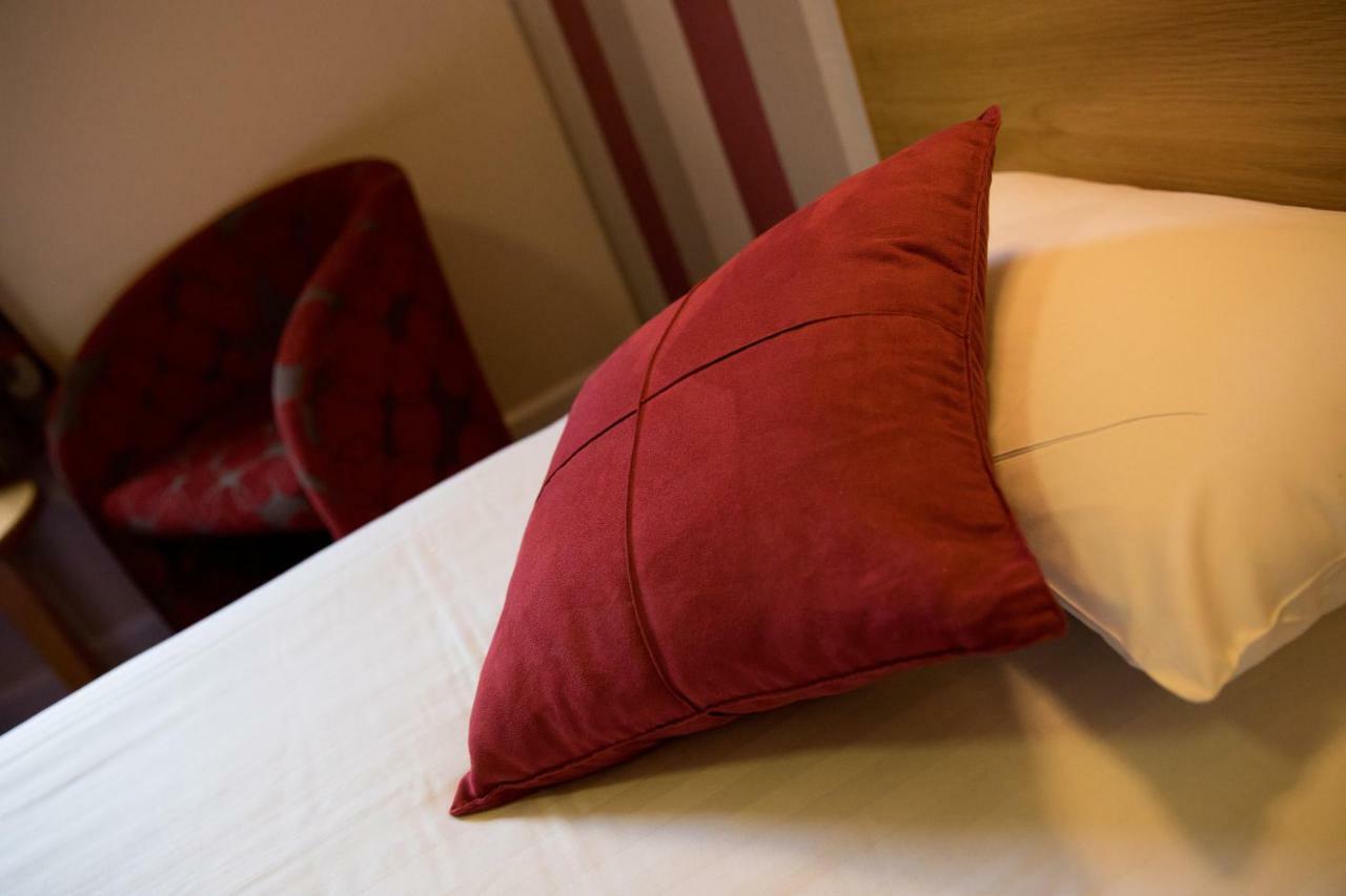 Patterdale Hotel Bagian luar foto
